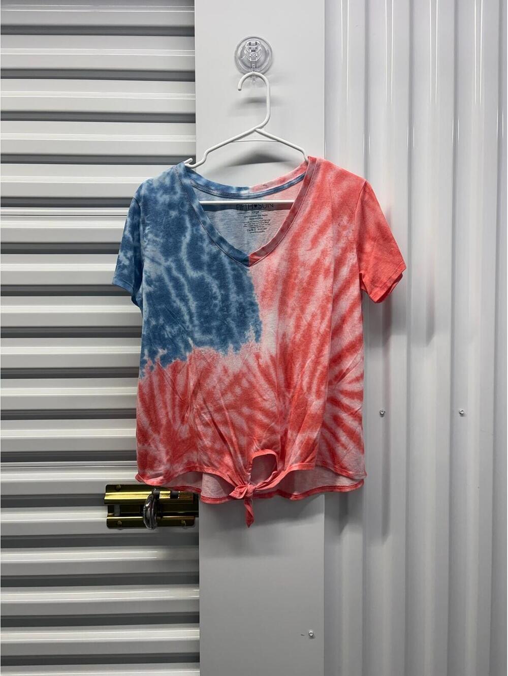 Fifth Sun Women’s Large American Flag Tie Dye T-Shirt Red Blue Patriotic Tee